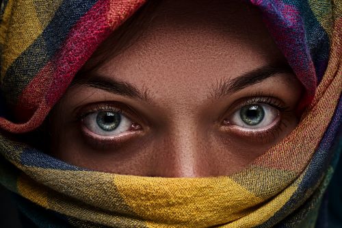 Photo of young female Syrian refugee